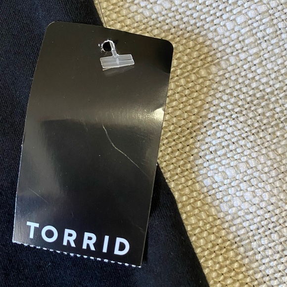 Torrid Black Lace Short Sleeve Soft Stretch Raglan Foxy Tee- Sz- 3X - Picture 13 of 15